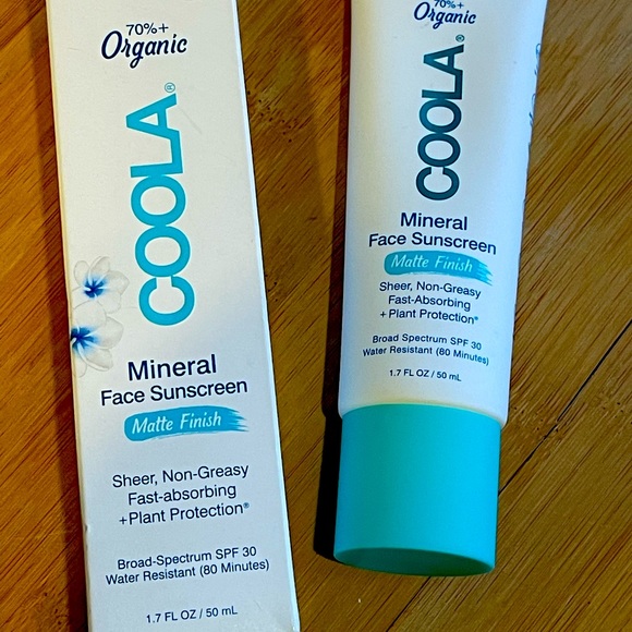 COOLA MINERAL FACE SUNSCREEN! 30 SPF MATTE FINISH! BNIB - Picture 2 of 10
